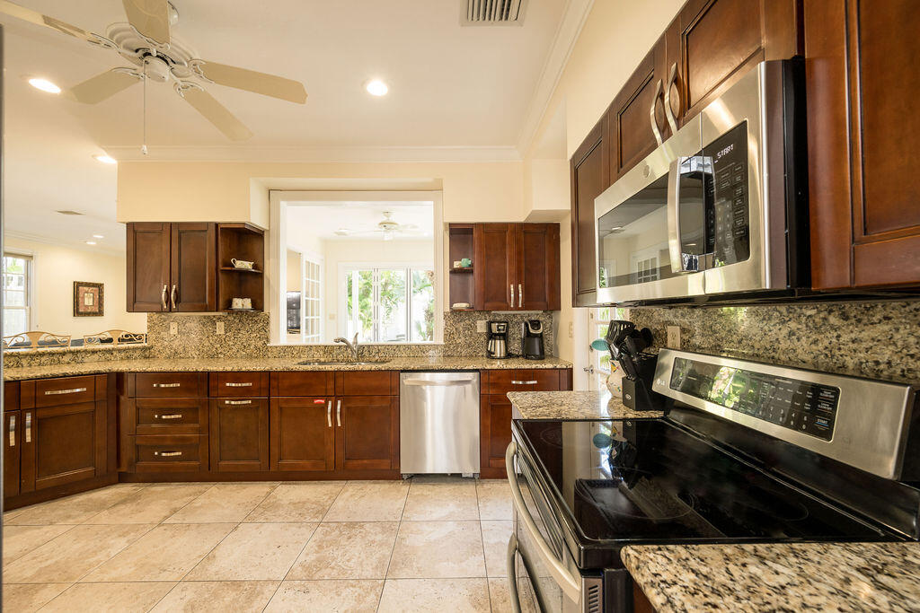 KEY WEST, Florida, 33040, United States, 5 Bedrooms Bedrooms, ,4 BathroomsBathrooms,Residential,For Sale,1847145