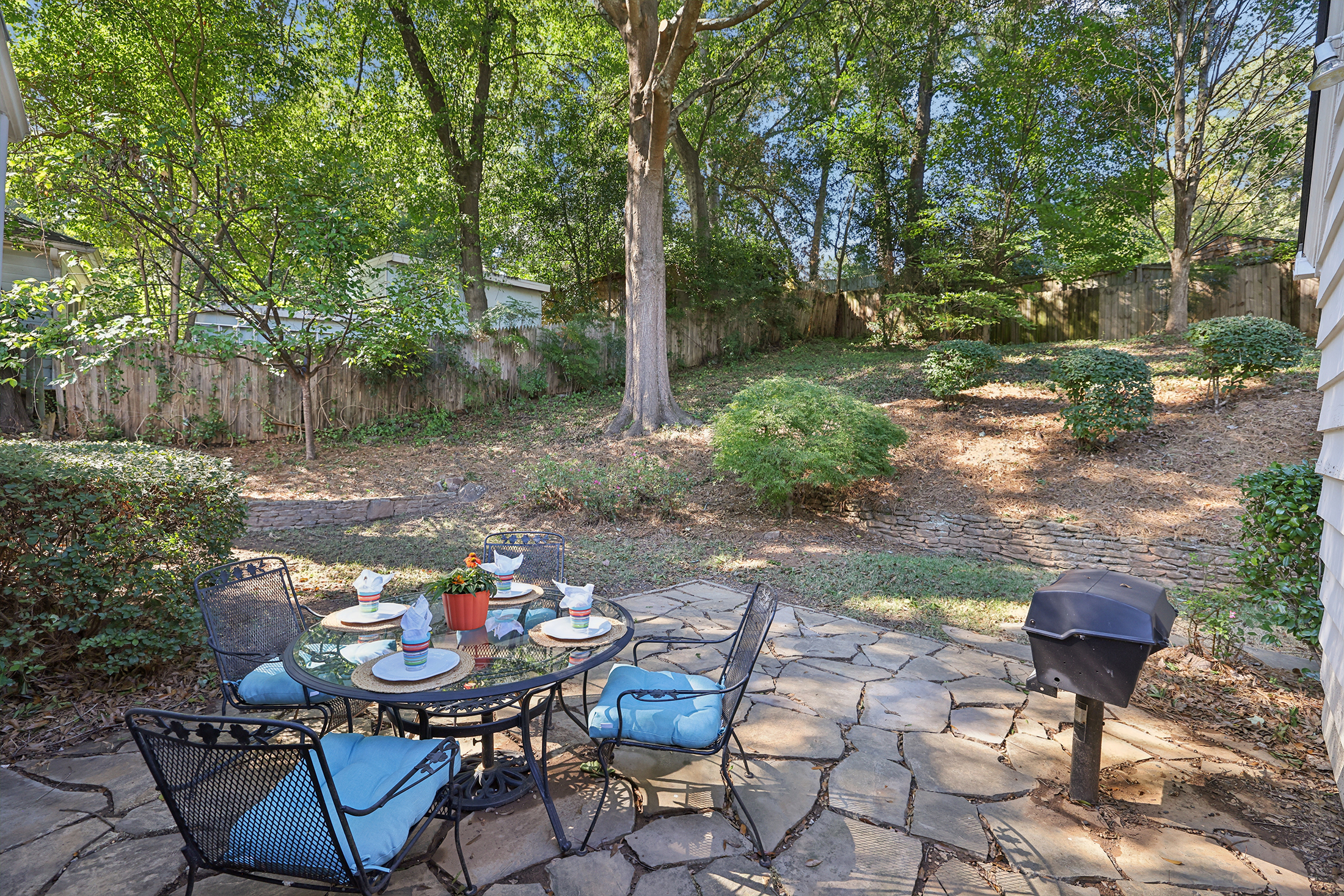  Charming Loring Heights Bungalow in a Park-side Setting - 物件實景