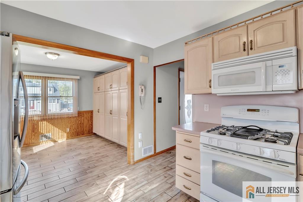 Old Bridge, New Jersey, 08857, United States, 4 Bedrooms Bedrooms, ,3 BathroomsBathrooms,Residential,For Sale,1962788