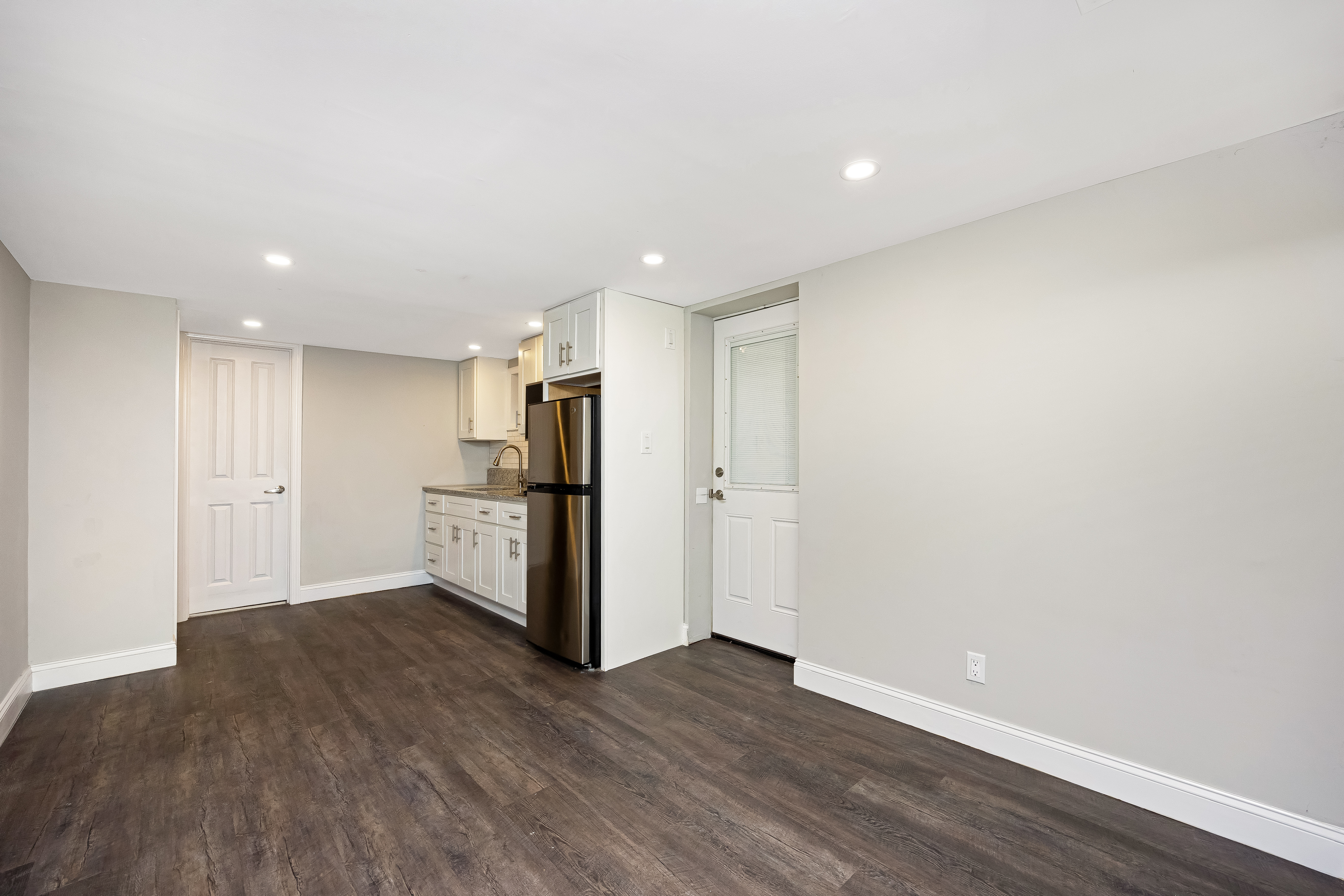 Deer Park, New York, 11729, United States, 3 Bedrooms Bedrooms, ,2 BathroomsBathrooms,Residential,For Sale,1915383