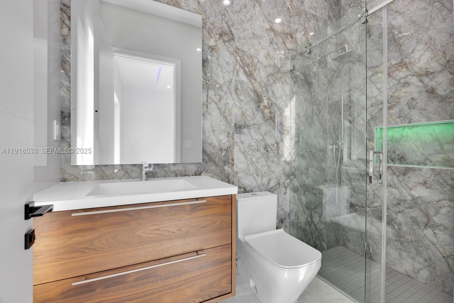 Miami, Florida, 33173, United States, 6 Bedrooms Bedrooms, ,7 BathroomsBathrooms,Residential,For Sale,2001798