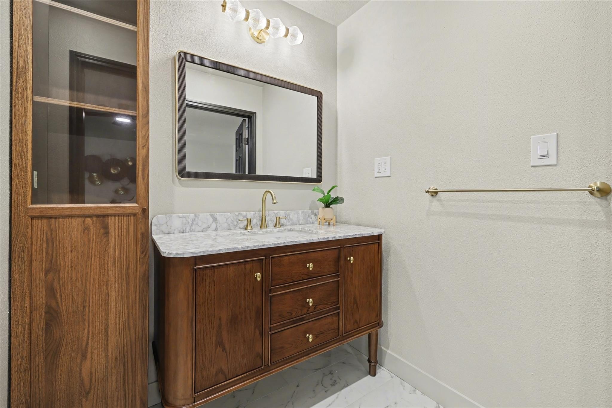 Georgetown, Texas, 78628, United States, 4 Bedrooms Bedrooms, ,3 BathroomsBathrooms,Residential,For Sale,2006153