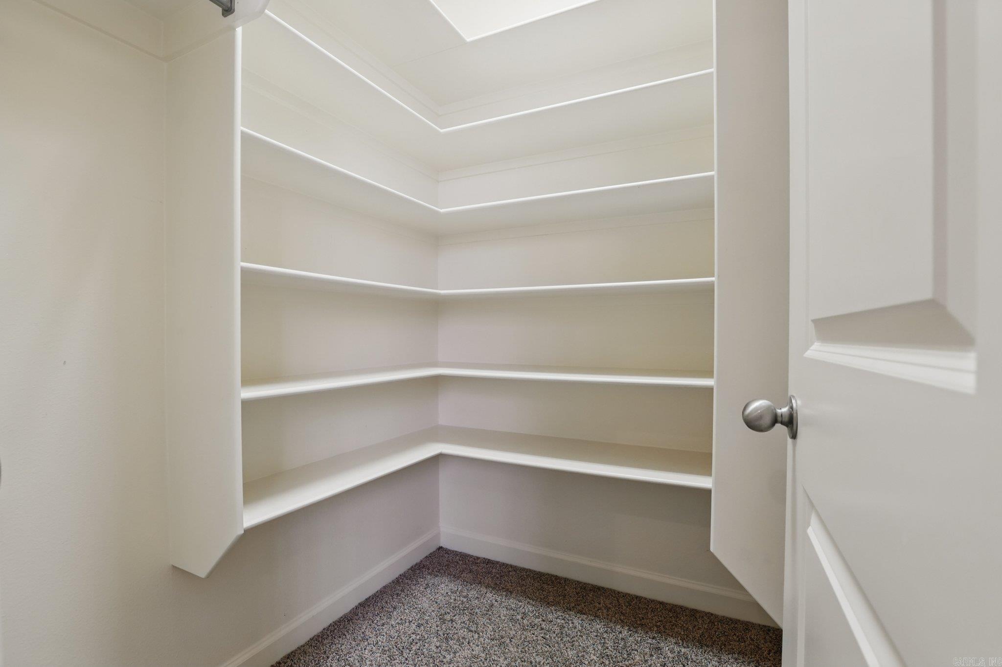 Little Rock, Arkansas, 72211, United States, 4 Bedrooms Bedrooms, ,4 BathroomsBathrooms,Residential,For Sale,1950270