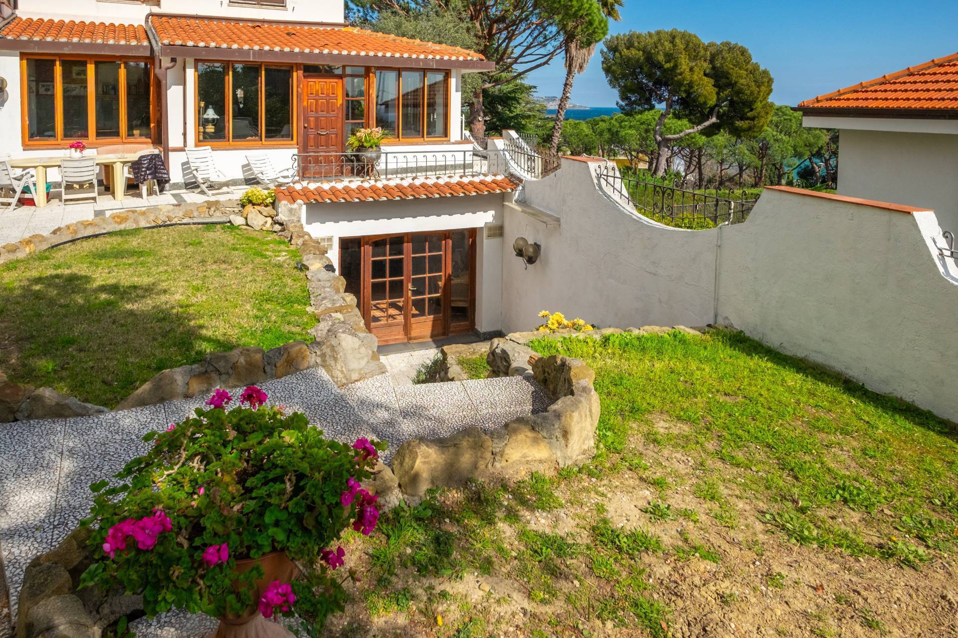 Sanremo, Imperia, 18038, IT, 4 Bedrooms Bedrooms, ,5 BathroomsBathrooms,Residential,For Sale,1796259