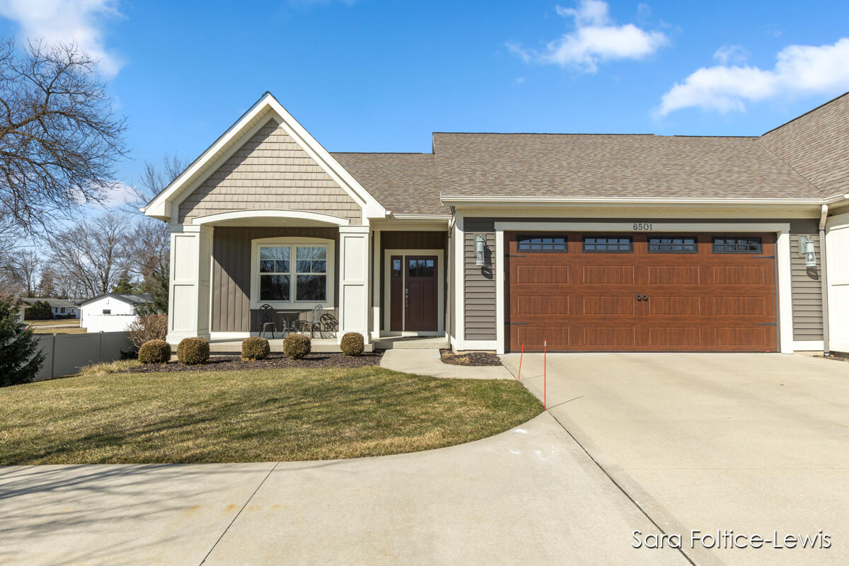 Grandville, Michigan, 49418, United States, 4 Bedrooms Bedrooms, ,3 BathroomsBathrooms,Residential,For Sale,1937298