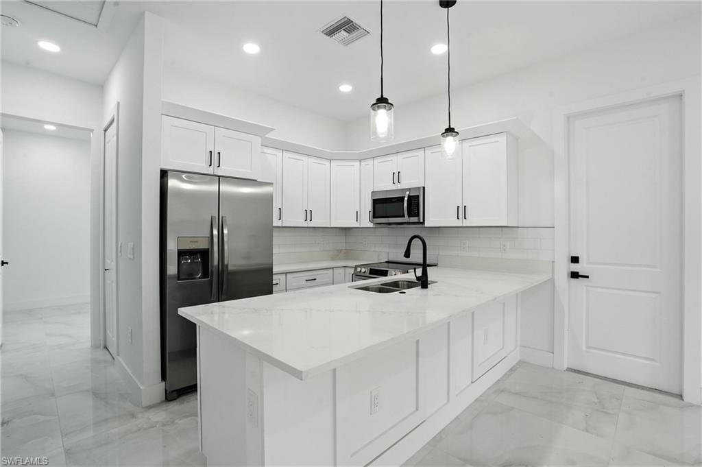 Lehigh Acres, Florida, 33973, United States, 6 Bedrooms Bedrooms, ,4 BathroomsBathrooms,Residential,For Sale,1891915
