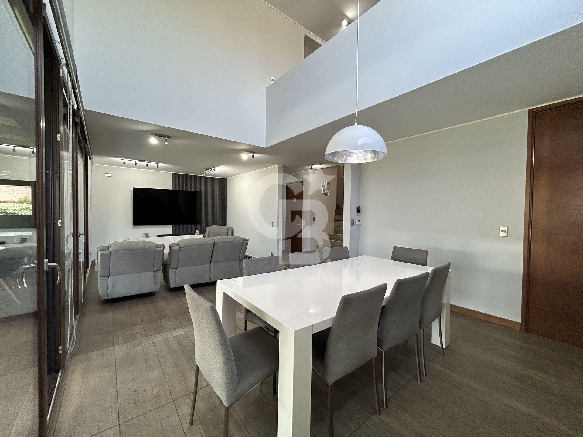 Colina, Chile, 4 Bedrooms Bedrooms, ,4 BathroomsBathrooms,Residential,For Sale,1988006