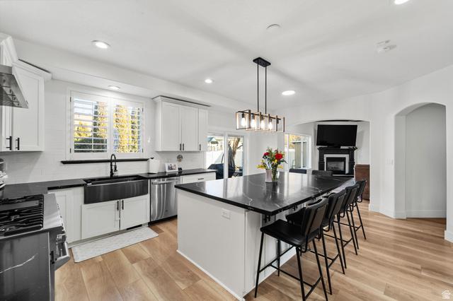 Cedar Hills, Utah, 84062, United States, 5 Bedrooms Bedrooms, ,4 BathroomsBathrooms,Residential,For Sale,2012589