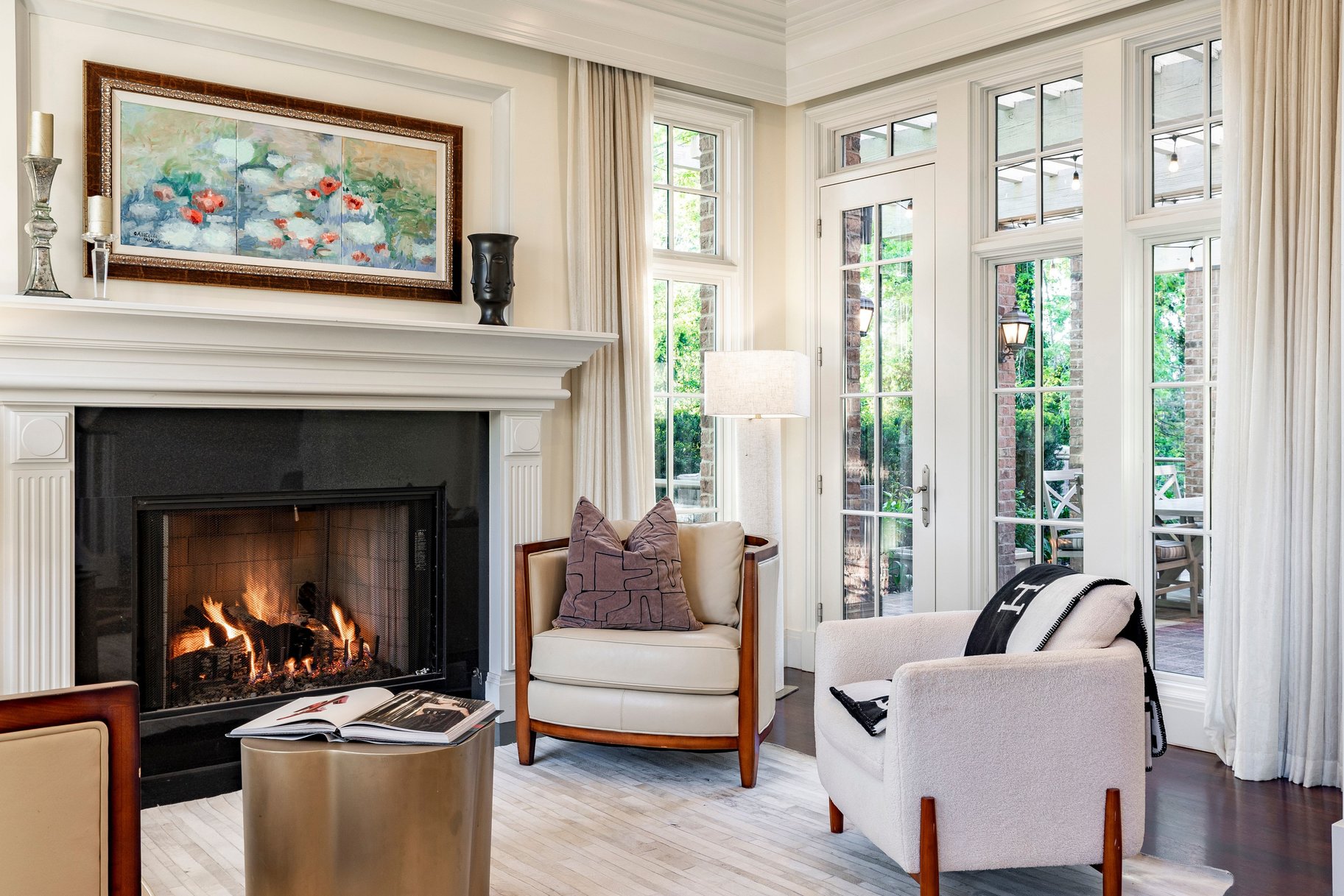  Stunning Custom Build on Millcreek Way - 物件實景