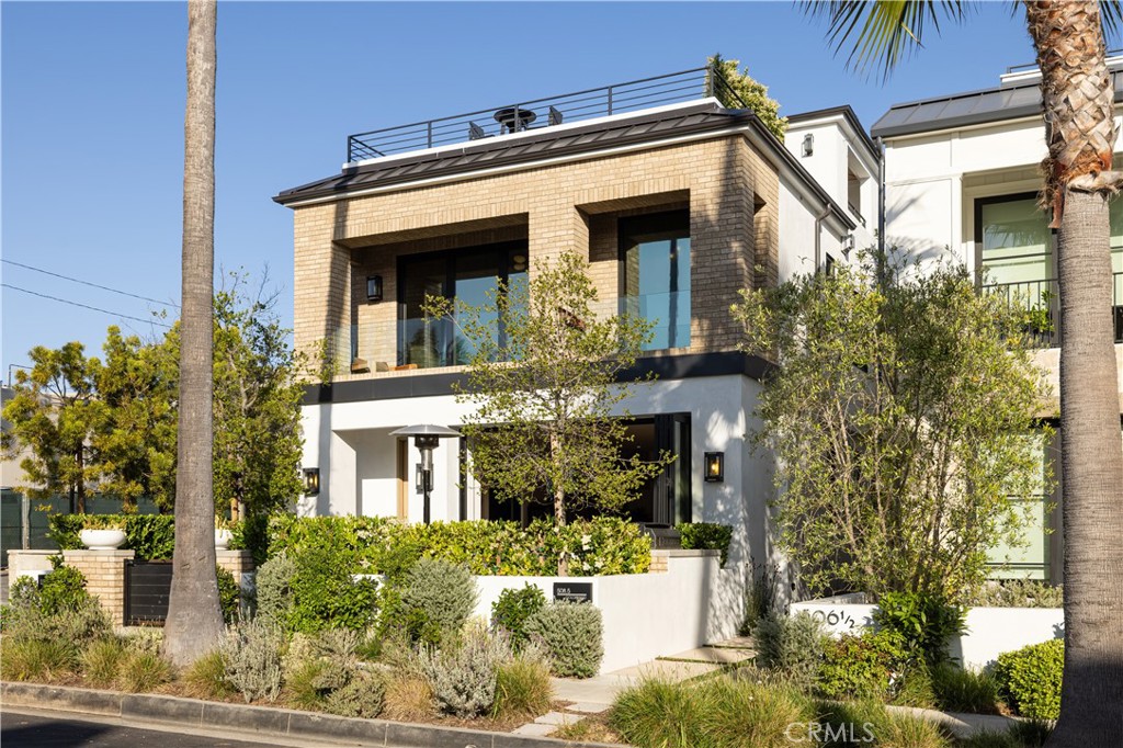 Corona del Mar, California, 92625, United States, 3 Bedrooms Bedrooms, ,4 BathroomsBathrooms,Residential,For Sale,1837053