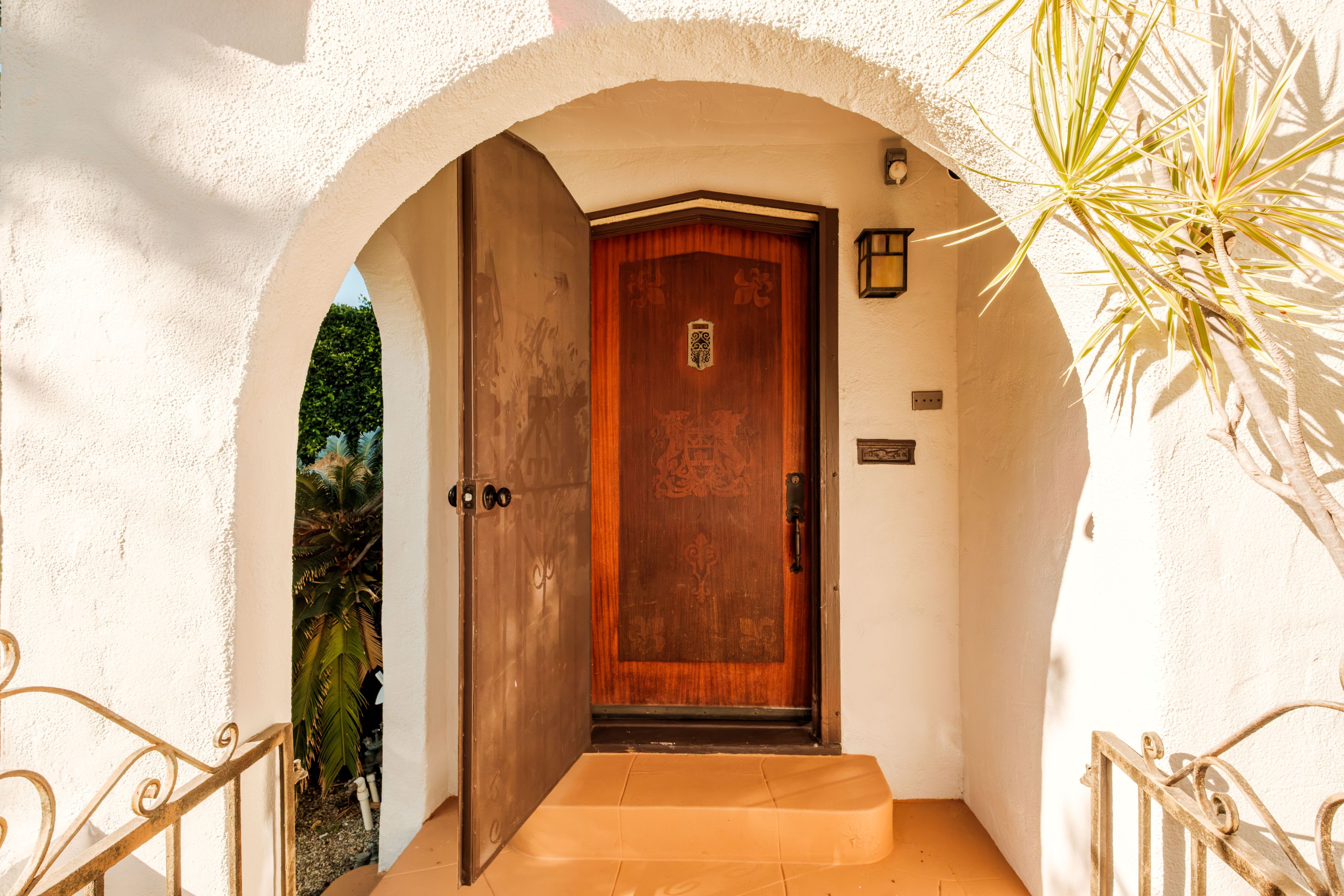  1338 S Sierra Bonita Ave - 物件實景