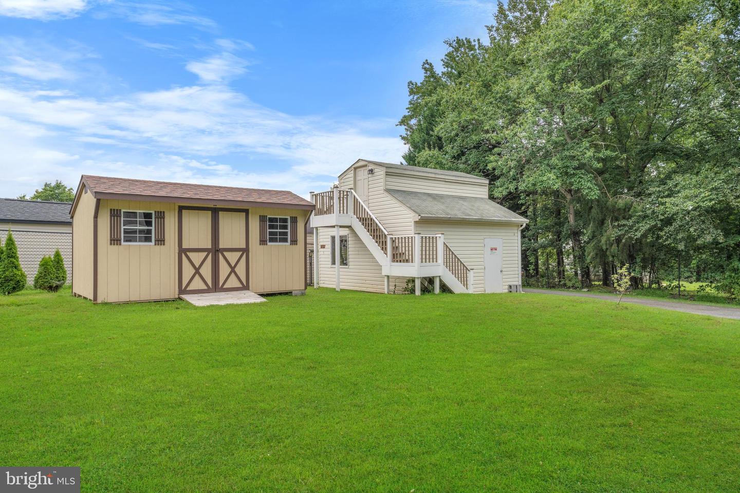 Clinton, Maryland, 20735, United States, 5 Bedrooms Bedrooms, ,5 BathroomsBathrooms,Residential,For Sale,1907711