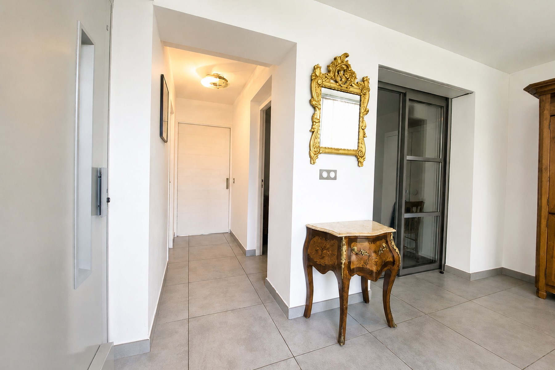  Unique – Narbonne house (200 m²) – 6 bedrooms, living room opening onto a patio… - 物件實景