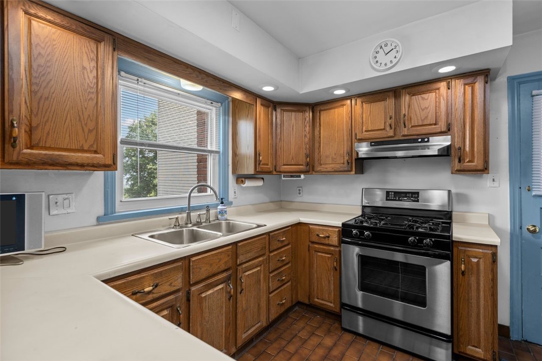 Squirrel Hill, Pennsylvania, 15217, United States, 5 Bedrooms Bedrooms, ,4 BathroomsBathrooms,Residential,For Sale,1956769