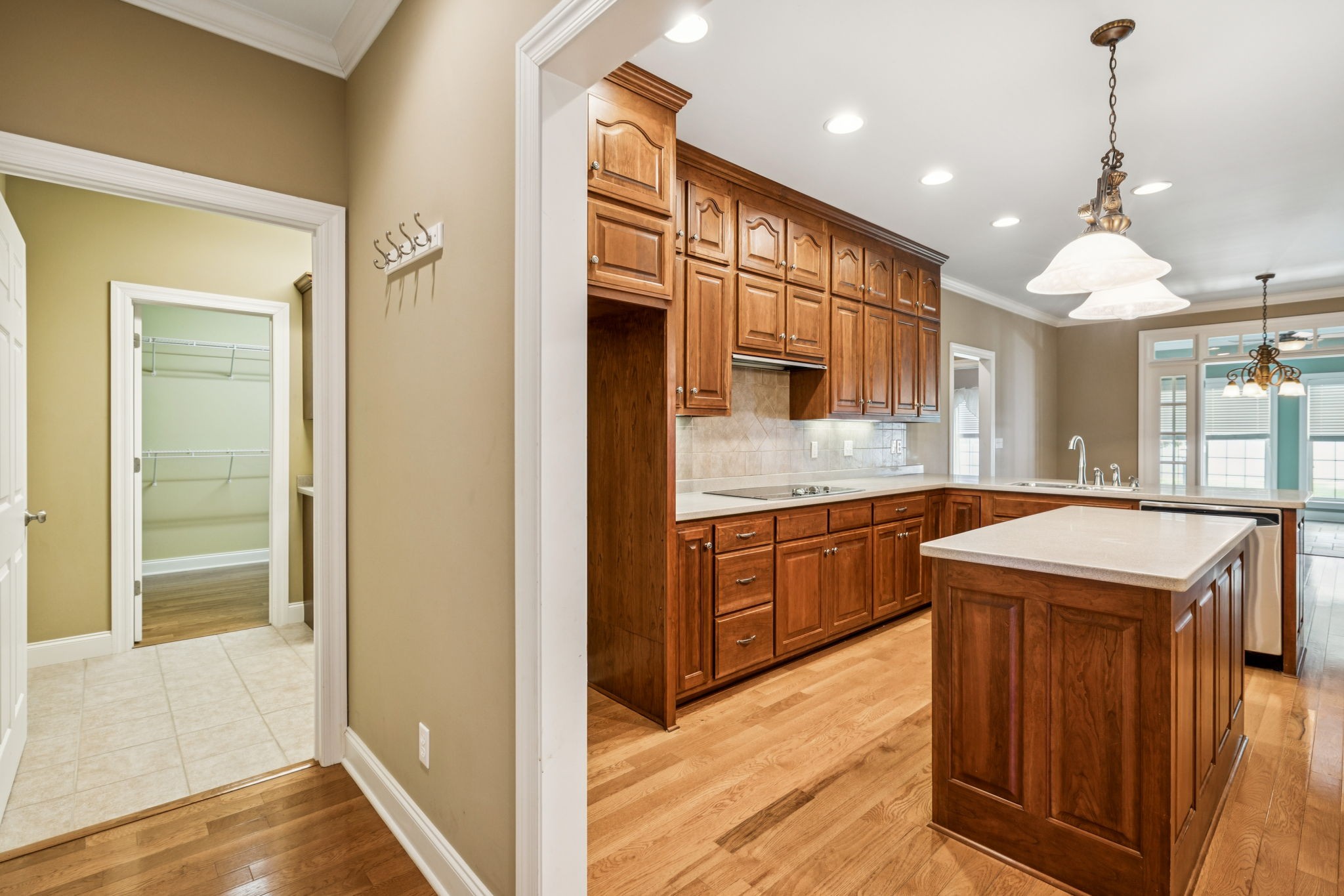 Manchester, Tennessee, 37355, United States, 4 Bedrooms Bedrooms, ,4 BathroomsBathrooms,Residential,For Sale,1937167
