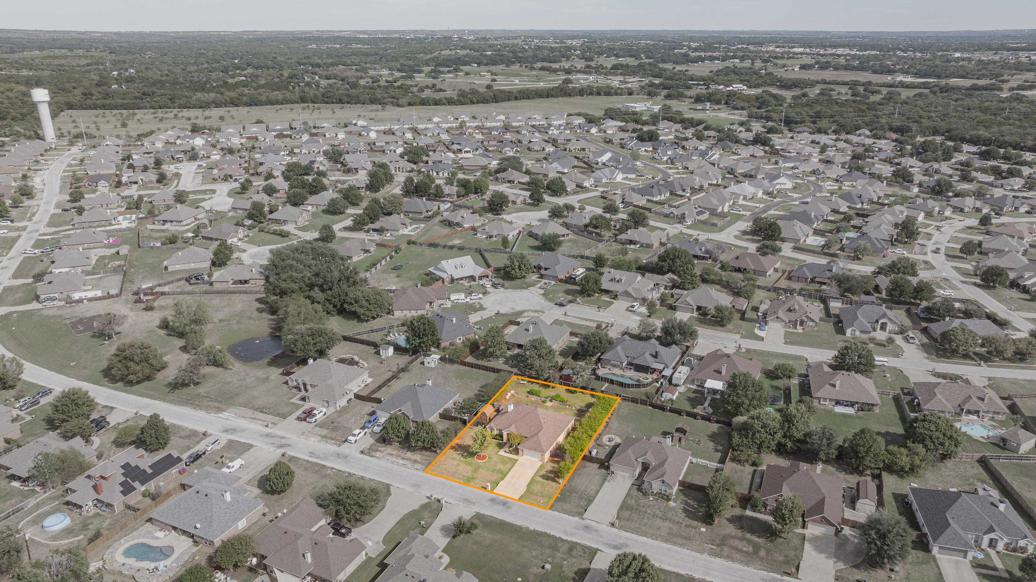  3128 Meandering Way, Granbury, TX, 76049 - 物件實景