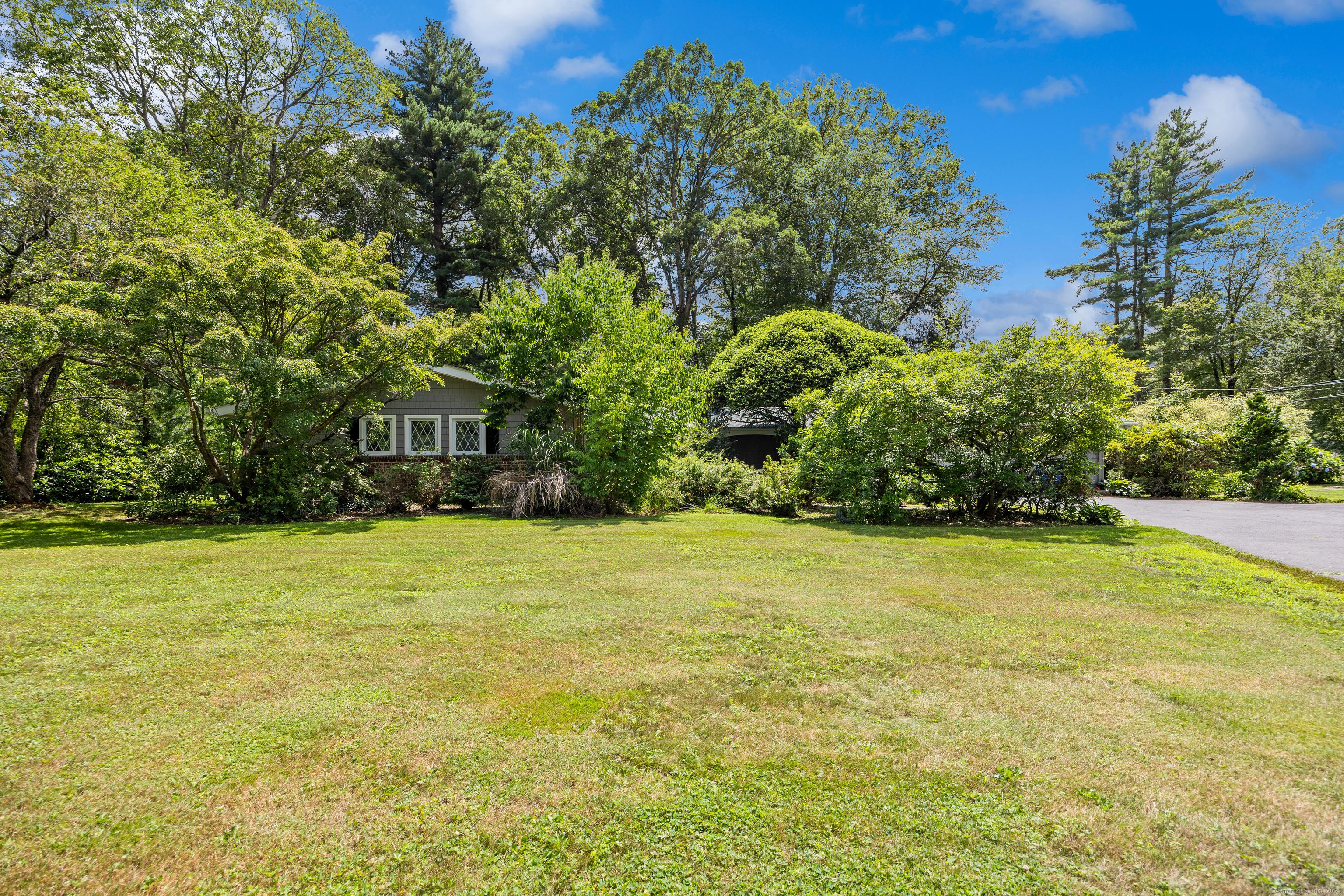 Avon, Connecticut, 06001, United States, 5 Bedrooms Bedrooms, ,3 BathroomsBathrooms,Residential,For Sale,1920498