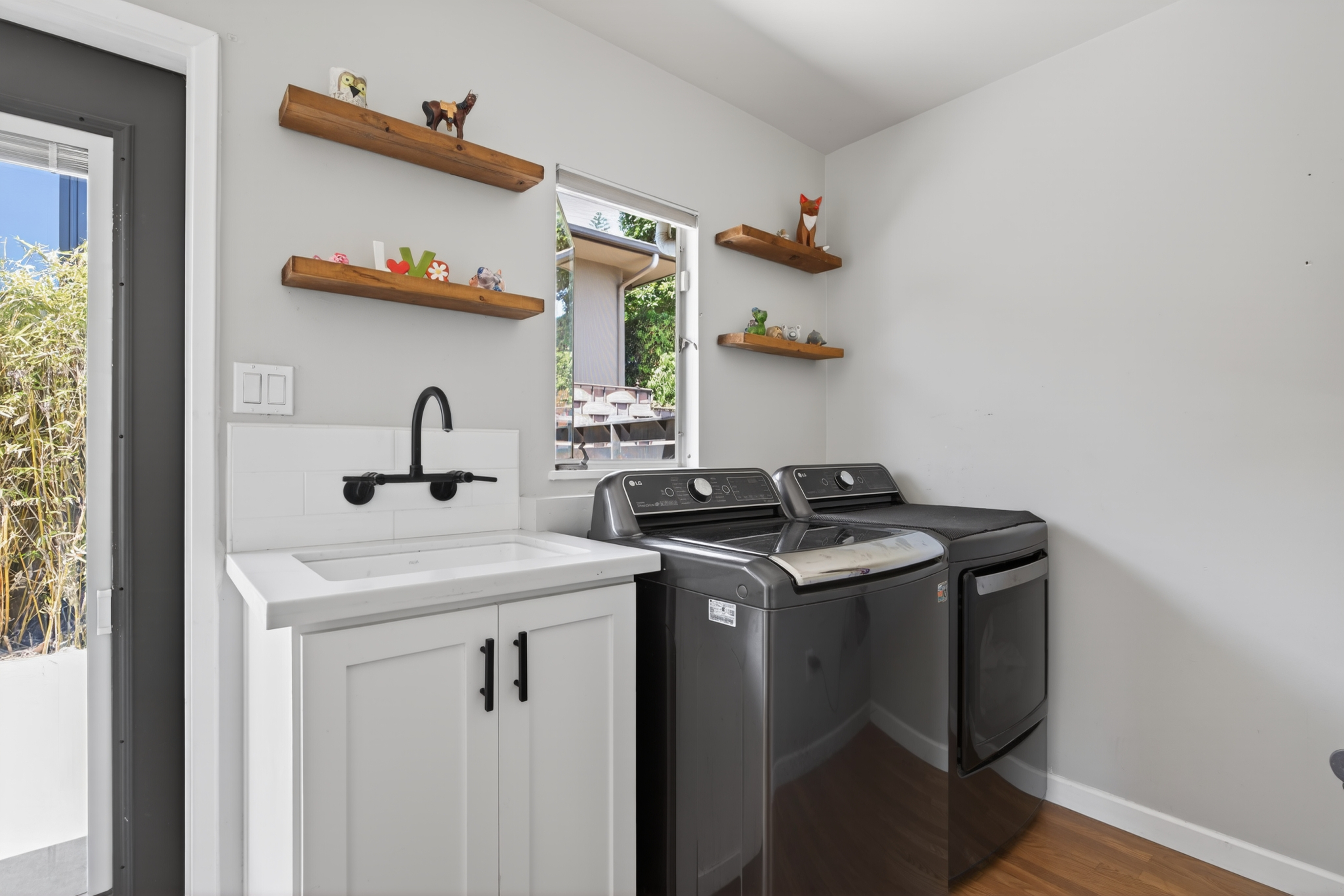  373 Dorothy Avenue, Ventura, CA 93003 - 物件實景