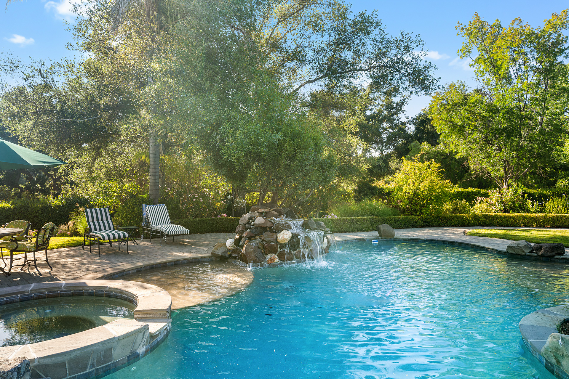 Stunning Saratoga Estate on Expansive Private Grounds - 物件實景