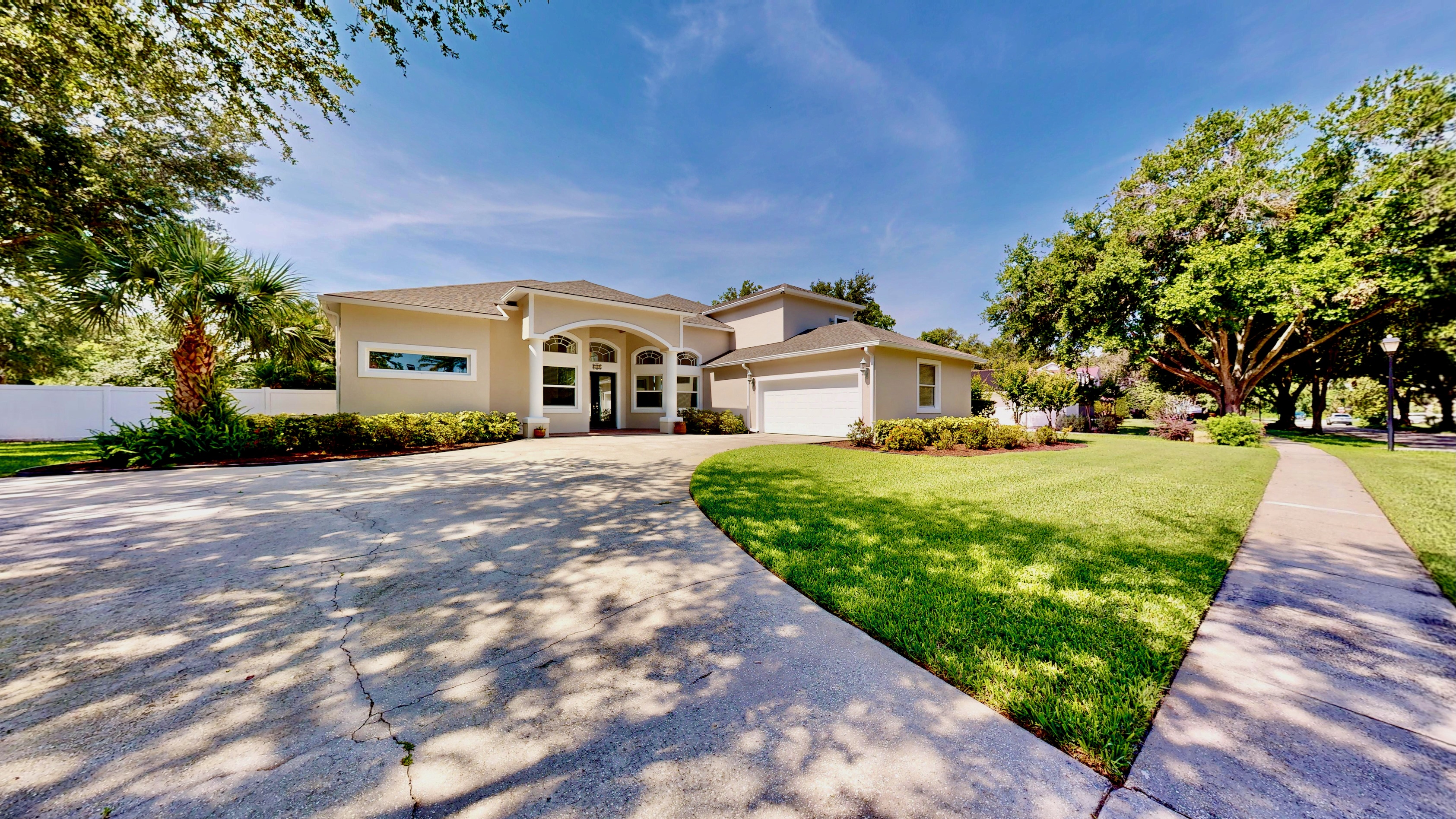 Oakland, Florida, 34760, United States, 4 Bedrooms Bedrooms, ,3 BathroomsBathrooms,Residential,For Sale,1828727