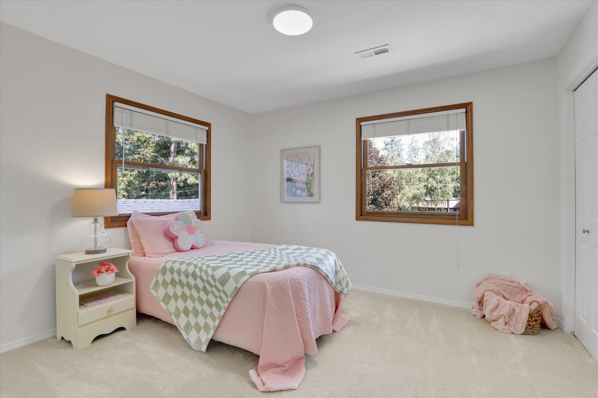 Spokane, Washington, 99203, United States, 5 Bedrooms Bedrooms, ,4 BathroomsBathrooms,Residential,For Sale,1914349