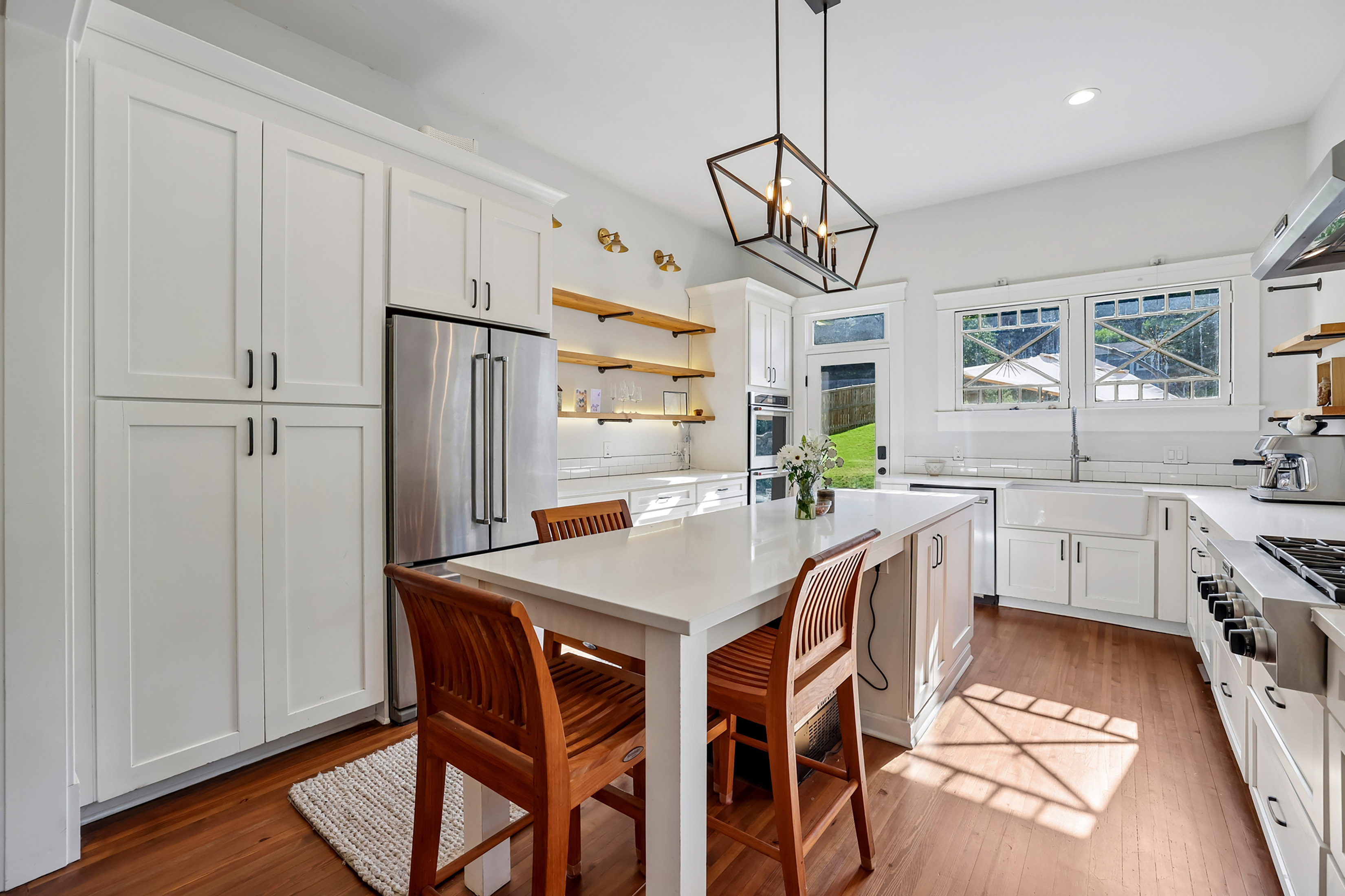 Renovated Bungalow Blends Historic Atlanta Character with Modern Luxury - 物件實景