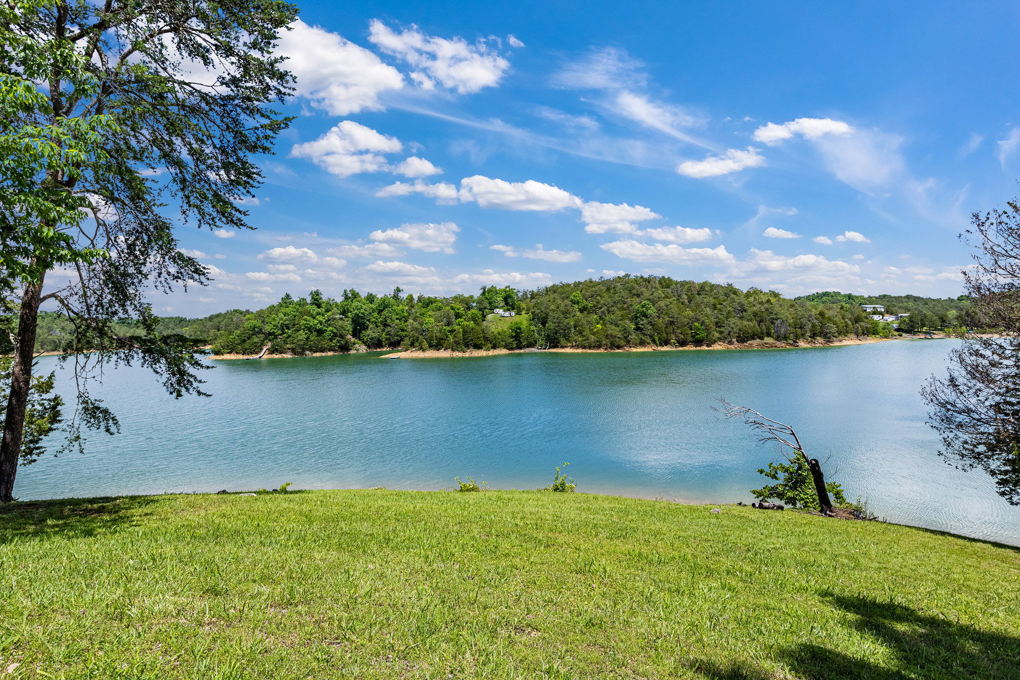 Sevierville, Tennessee, 37876, United States, 3 Bedrooms Bedrooms, ,2 BathroomsBathrooms,Residential,For Sale,1937497