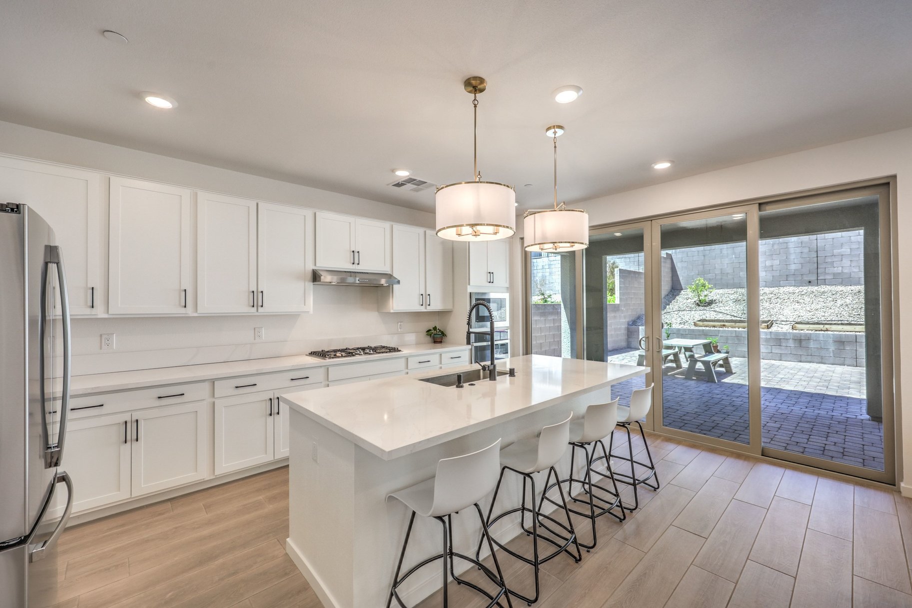  Beautifully Upgraded 2-Story Home in a Gated Community in Summerlin West - 物件實景