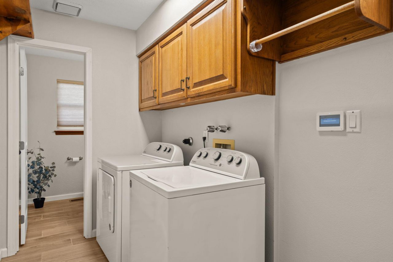 Albuquerque, New Mexico, 87111, United States, 4 Bedrooms Bedrooms, ,3 BathroomsBathrooms,Residential,For Sale,1985317