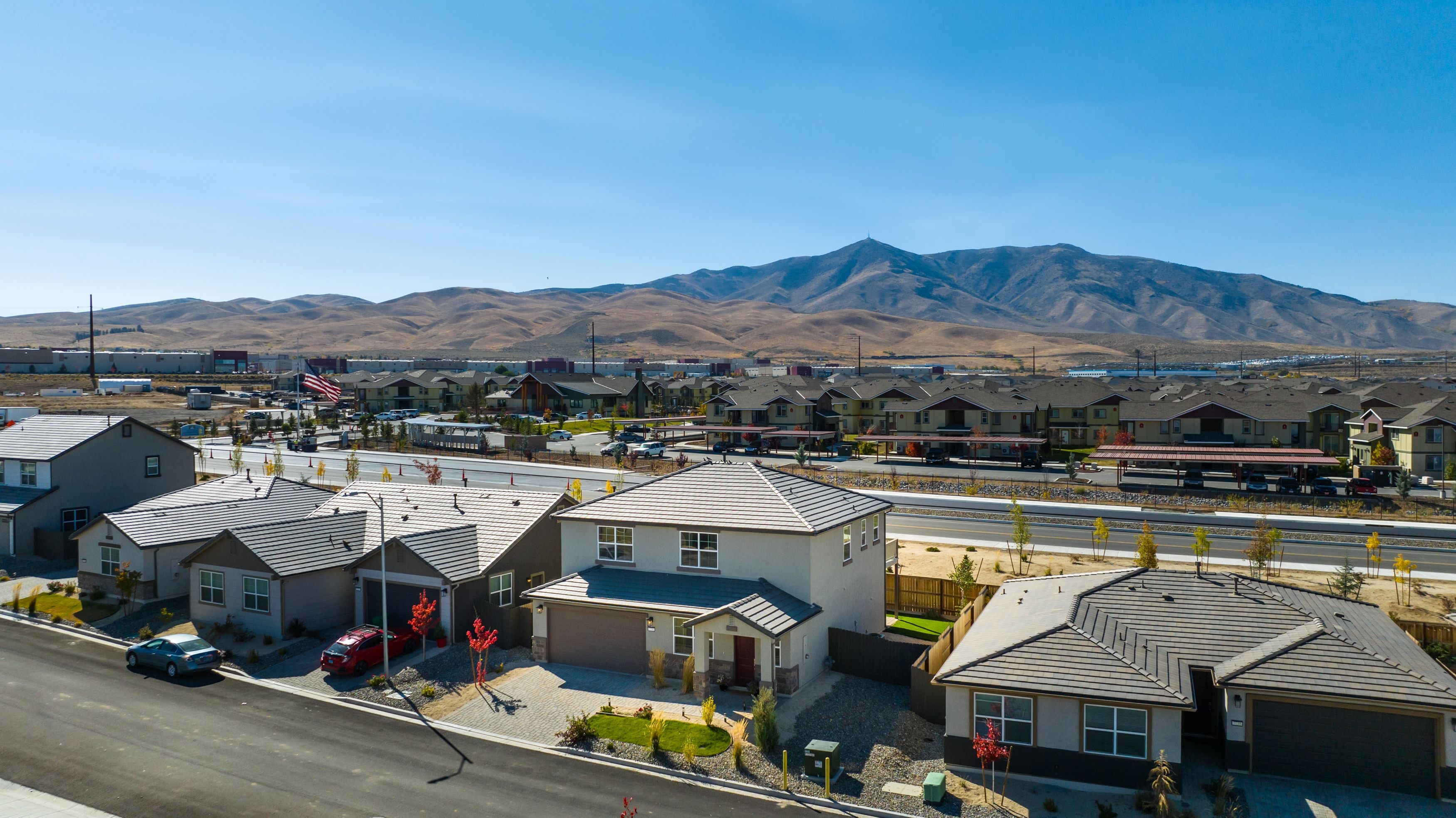  Upgraded Two Story with Unfiltered Peavine Views - 物件實景