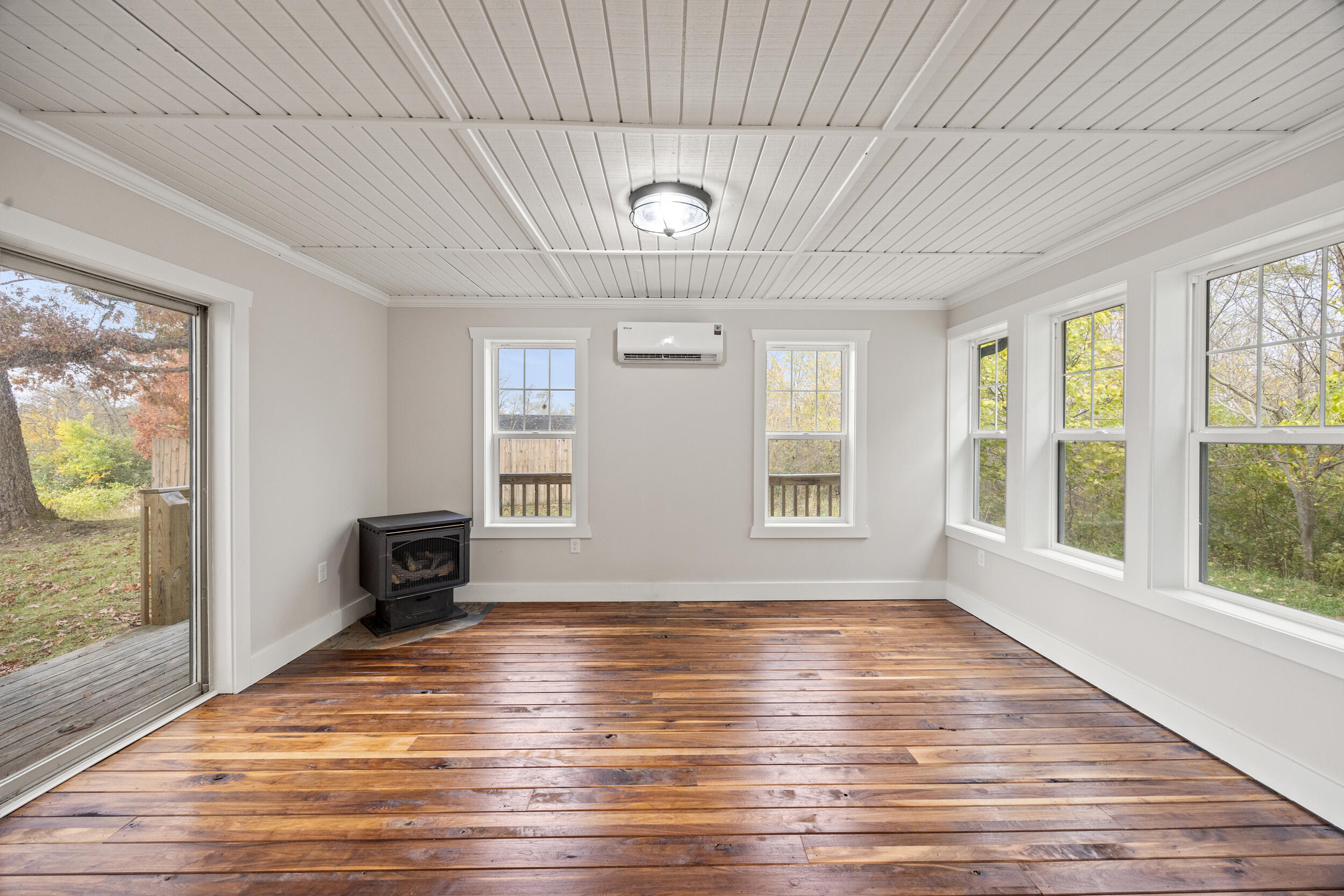 Corinth, Kentucky, 41010, United States, 4 Bedrooms Bedrooms, ,4 BathroomsBathrooms,Residential,For Sale,1992154