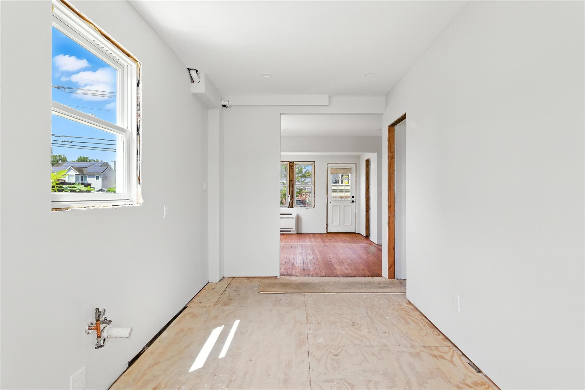 Seaford, New York, 11783, United States, 3 Bedrooms Bedrooms, ,2 BathroomsBathrooms,Residential,For Sale,1908312