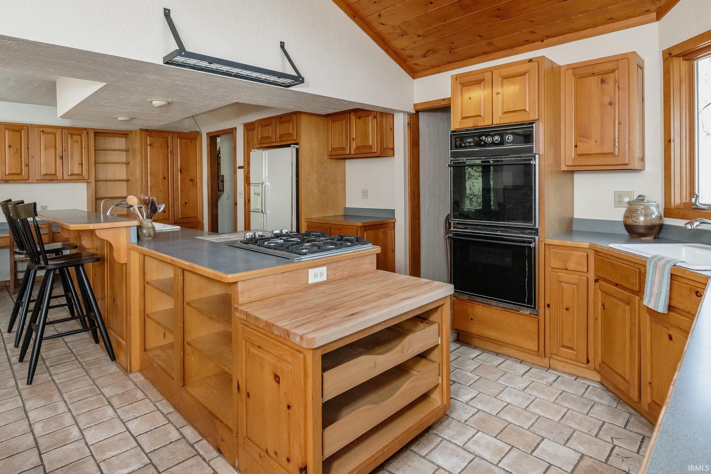 Bloomington, Indiana, 47401, United States, 8 Bedrooms Bedrooms, ,5 BathroomsBathrooms,Residential,For Sale,1988633