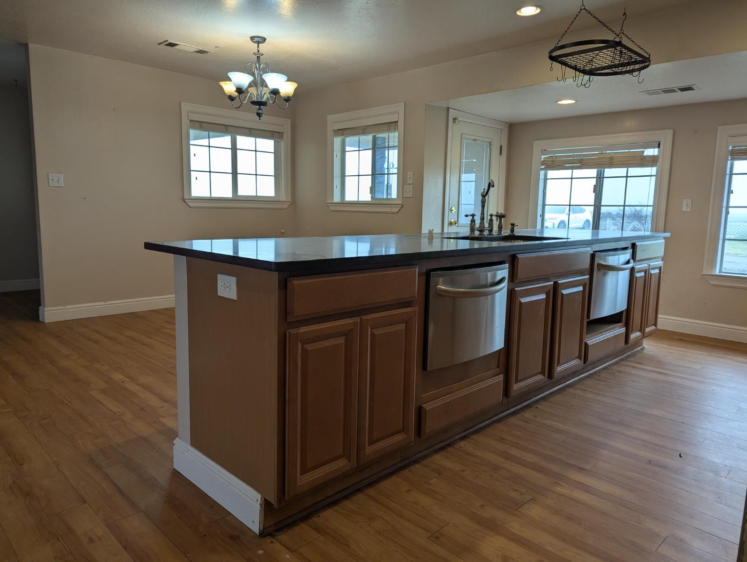 Stratford, California, 93266, United States, 4 Bedrooms Bedrooms, ,2 BathroomsBathrooms,Residential,For Sale,2012524