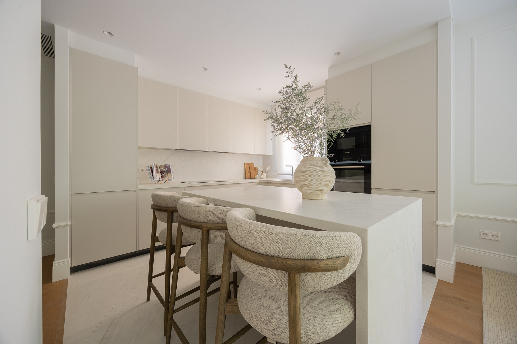  Modern 4-Bedroom Flat in Vibrant Madrid Neighborhood - 物件實景
