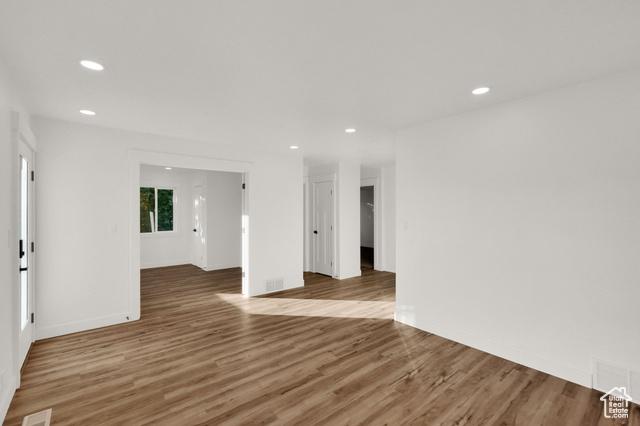 Murray, Utah, 84107, United States, 5 Bedrooms Bedrooms, ,3 BathroomsBathrooms,Residential,For Sale,2009099