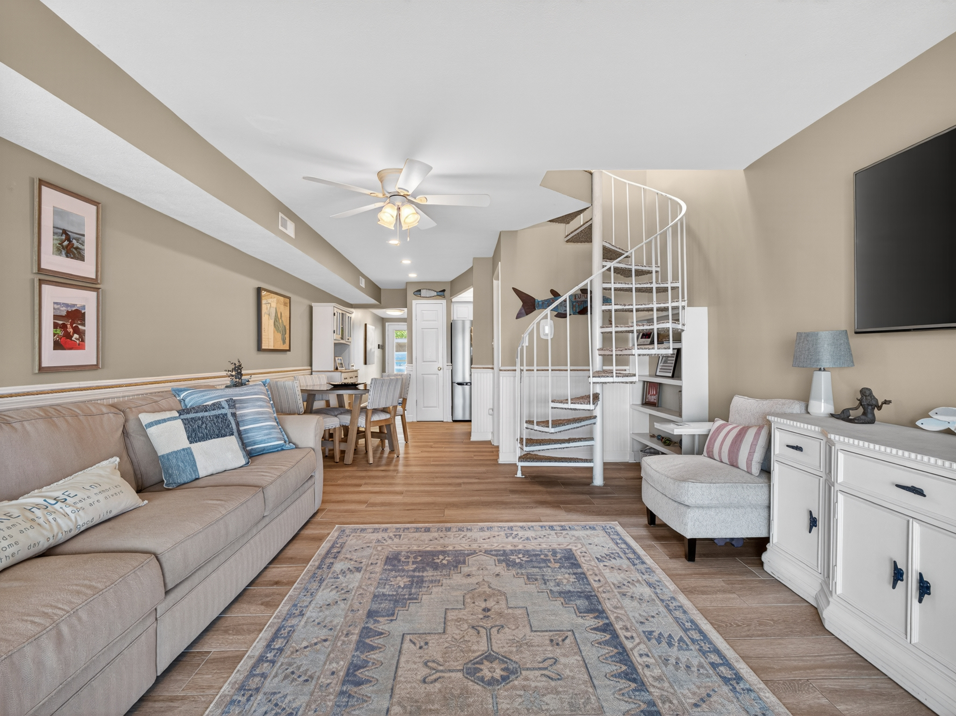  Easy, Breezy Condo Living on Indiana