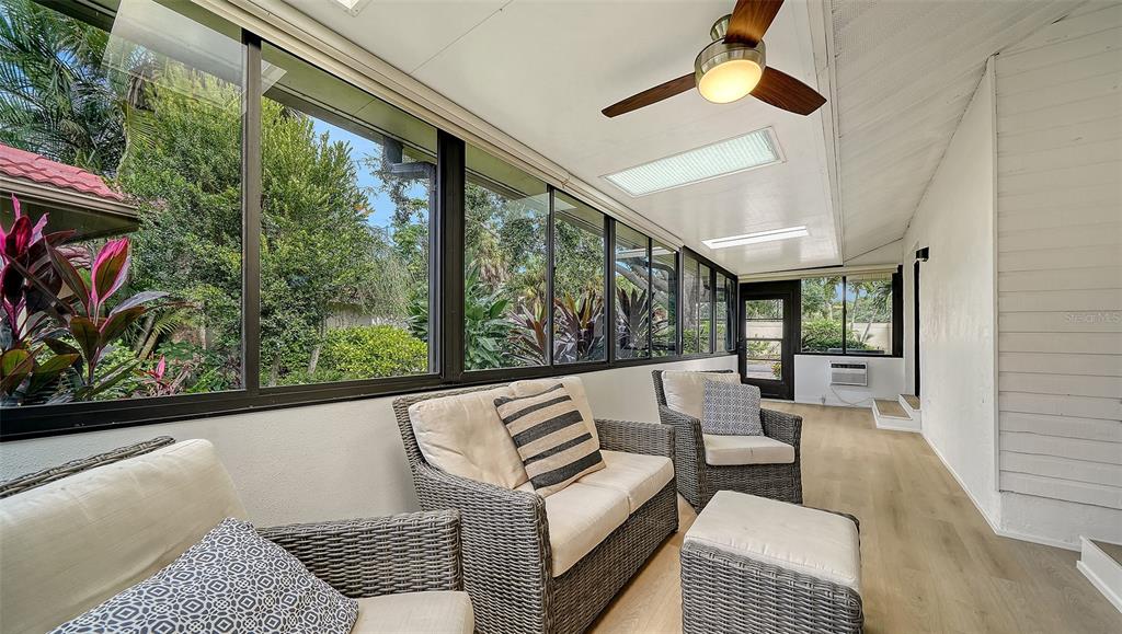 Sarasota, Florida, 34231, United States, 3 Bedrooms Bedrooms, ,2 BathroomsBathrooms,Residential,For Sale,1986536