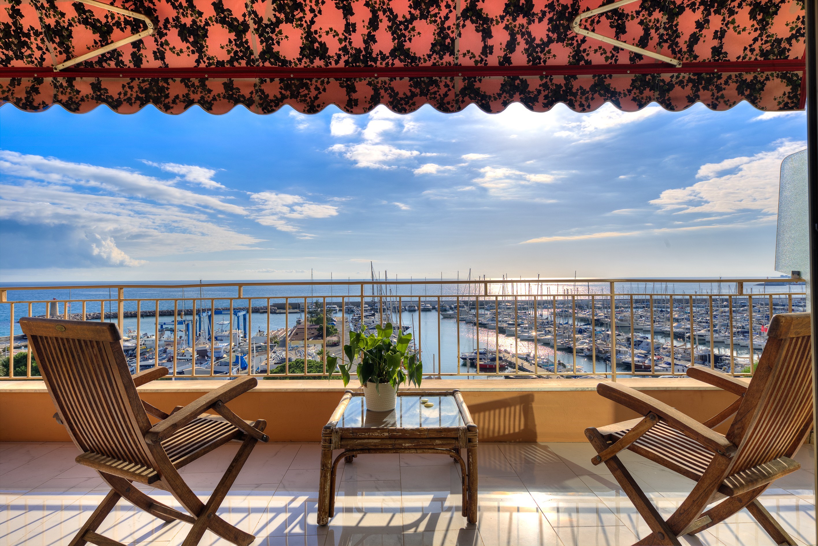  Seafront 2-bed apartment + Garage in Menton Garavan and panoramic sea view - 物件實景