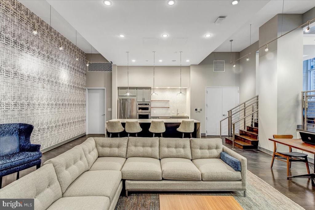 Washington, District of Columbia, 20003, United States, 2 Bedrooms Bedrooms, ,2 BathroomsBathrooms,Residential,For Sale,1974784