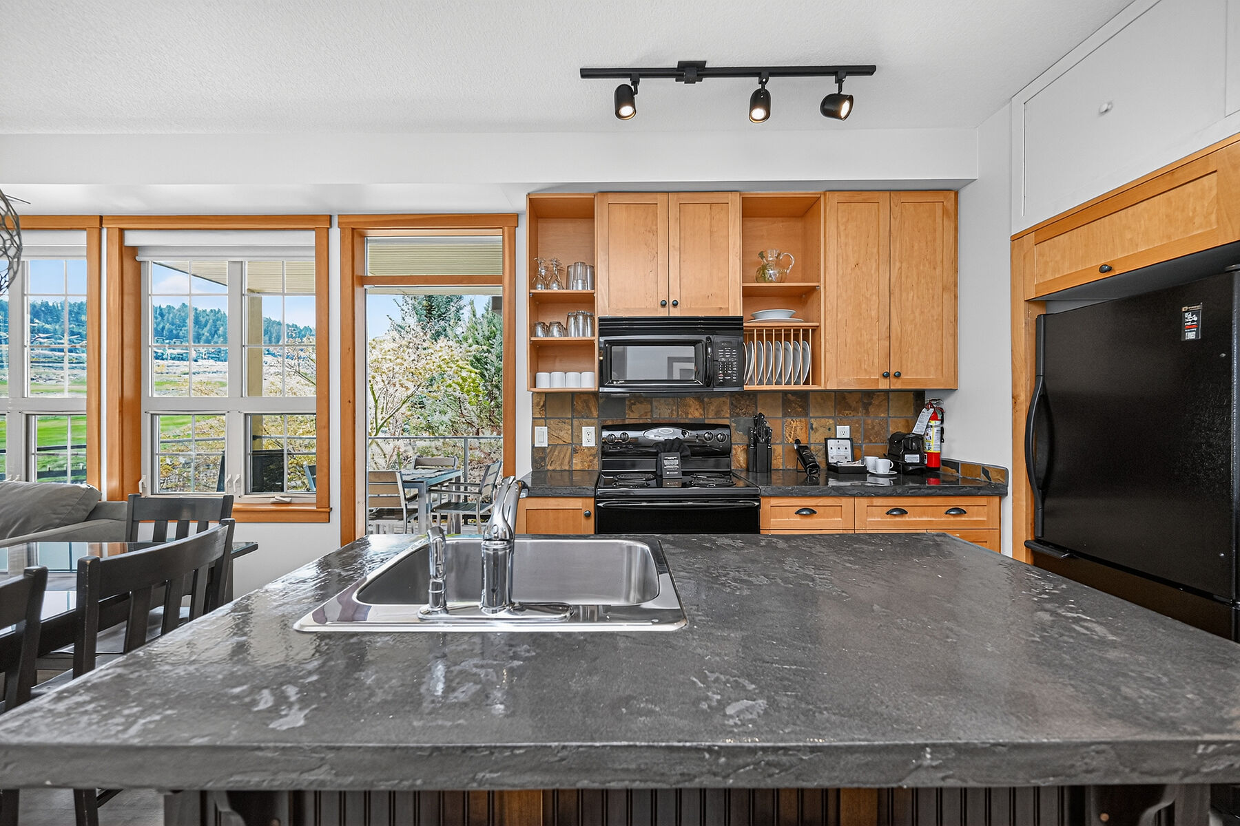  Vernon, Thompson & Okanagan - 物件實景