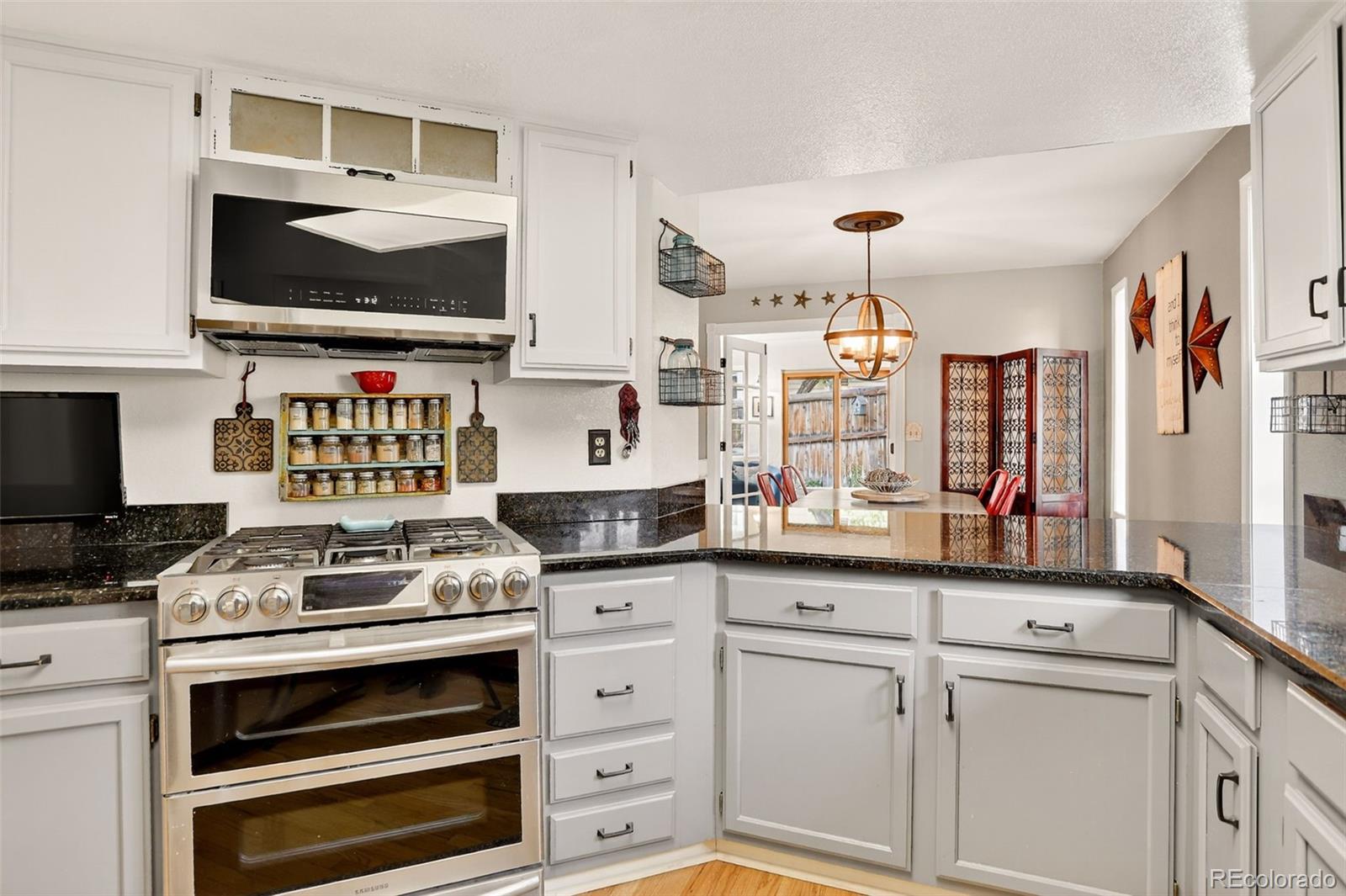 Littleton, Colorado, 80123, United States, 3 Bedrooms Bedrooms, ,3 BathroomsBathrooms,Residential,For Sale,1918351