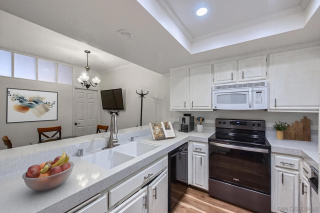 San Diego, California, 92122, United States, 2 Bedrooms Bedrooms, ,2 BathroomsBathrooms,Residential,For Sale,2040676