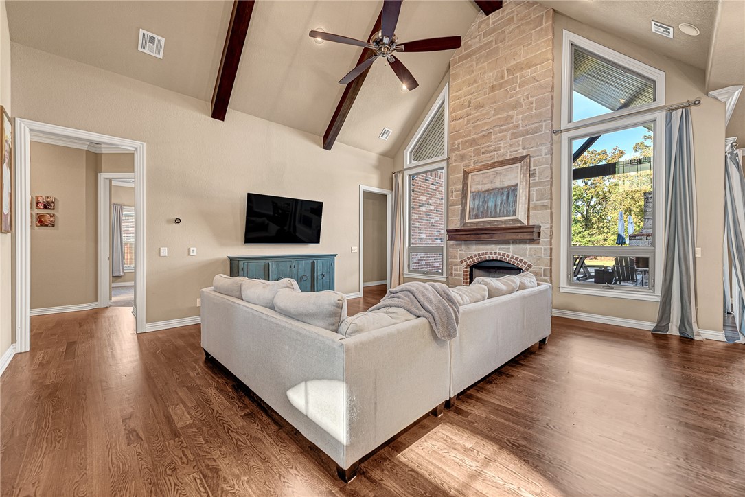 Centerton, Arkansas, 72719, United States, 5 Bedrooms Bedrooms, ,5 BathroomsBathrooms,Residential,For Sale,1992149