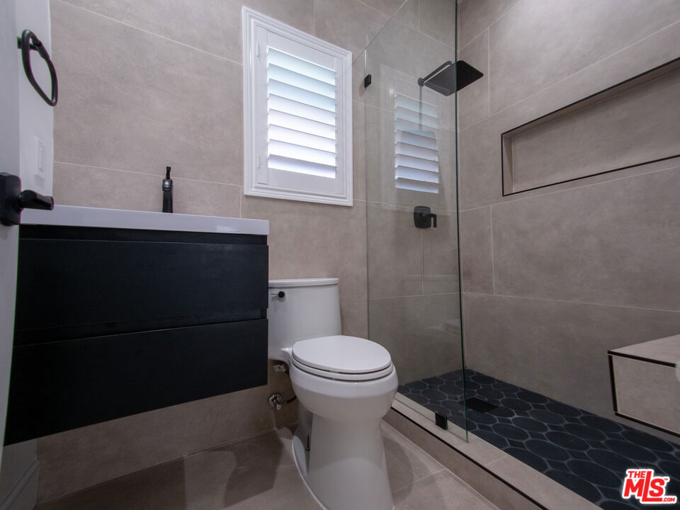 Duarte, California, 91010, United States, 6 Bedrooms Bedrooms, ,3 BathroomsBathrooms,Residential,For Sale,1836068
