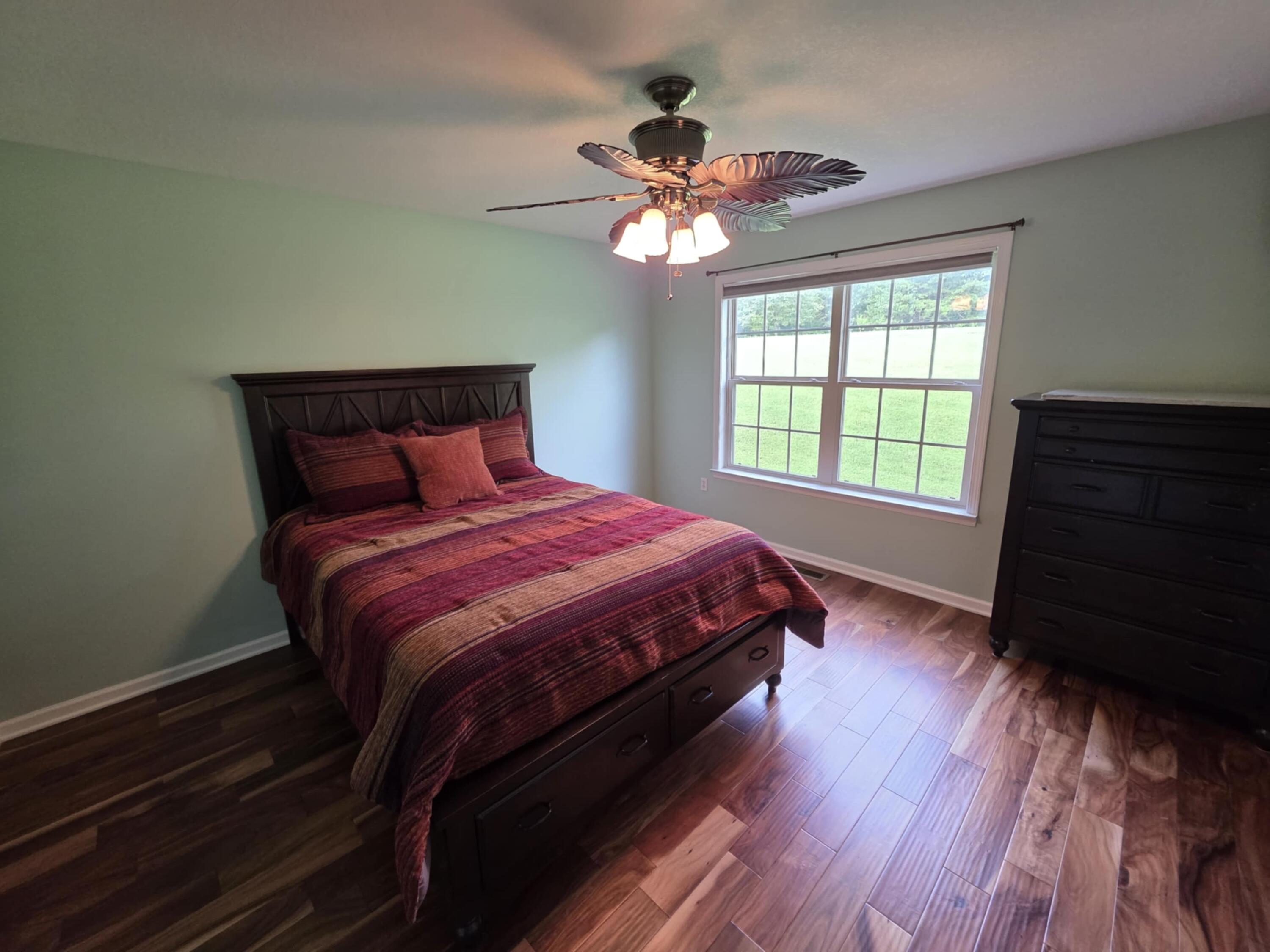 Spring City, Tennessee, 37381, United States, 4 Bedrooms Bedrooms, ,3 BathroomsBathrooms,Residential,For Sale,1927411
