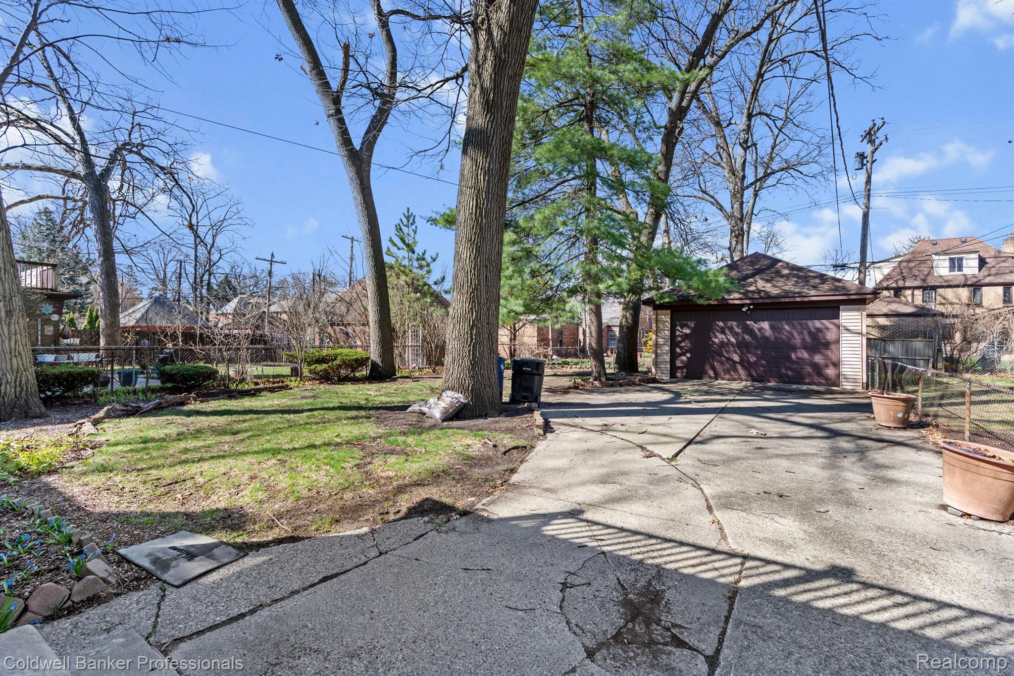 Detroit, Michigan, 48221, United States, 4 Bedrooms Bedrooms, ,5 BathroomsBathrooms,Residential,For Sale,1947184