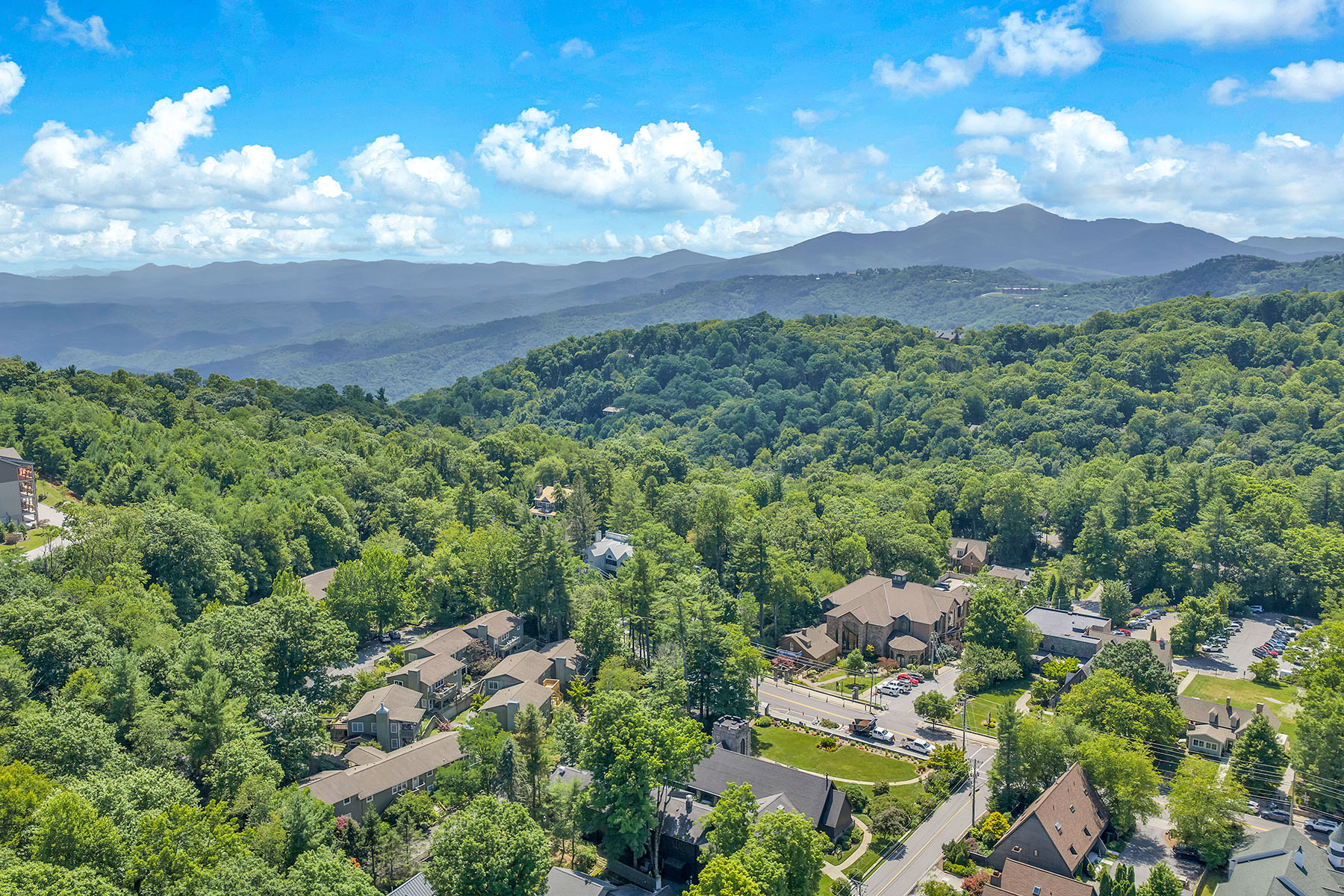  VILLAGE GREEN - BLOWING ROCK - 物件實景