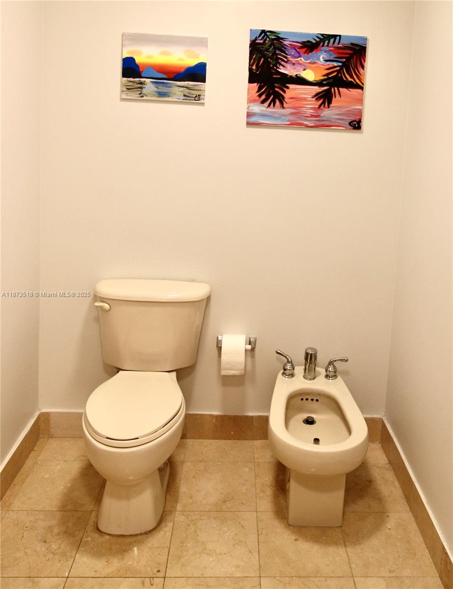 Miami, Florida, 33133, United States, 2 Bedrooms Bedrooms, ,2 BathroomsBathrooms,Residential,For Sale,1939288