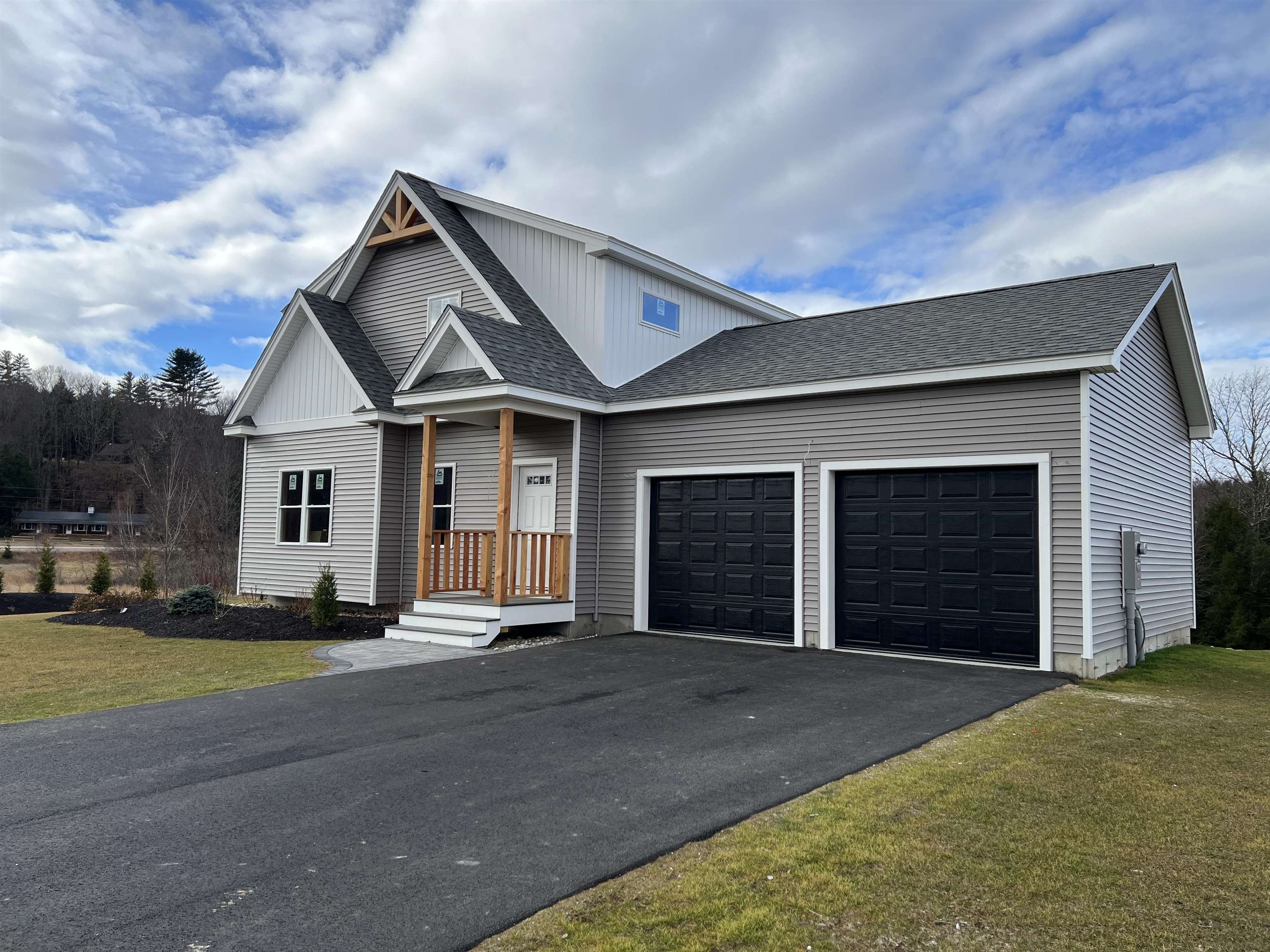 Thornton, New Hampshire, 03285, United States, 3 Bedrooms Bedrooms, ,3 BathroomsBathrooms,Residential,For Sale,1887581
